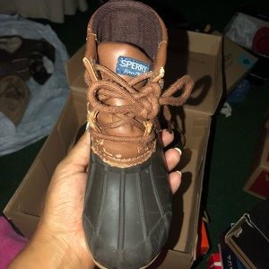 Sperry Duck Boot (size 9 toddler)